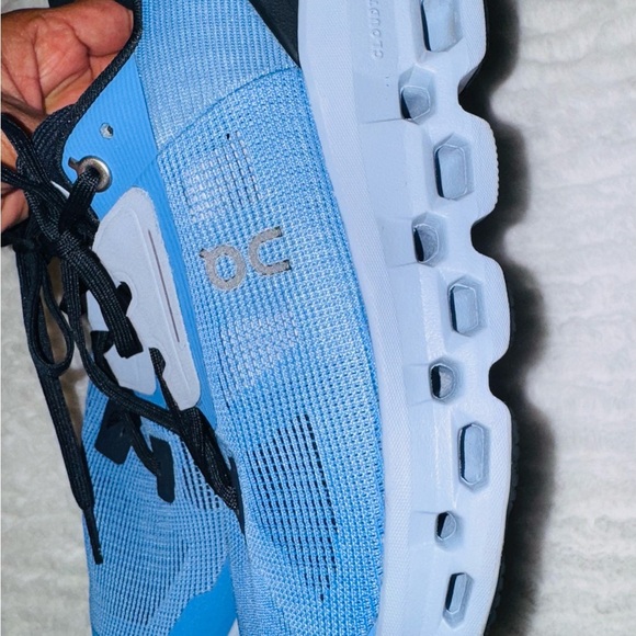 On Running Men's Athletic Shoes in Blue and Black - Picture 4 of 7